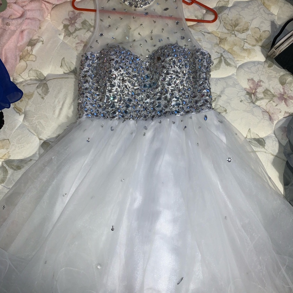 white short gown size 6/8